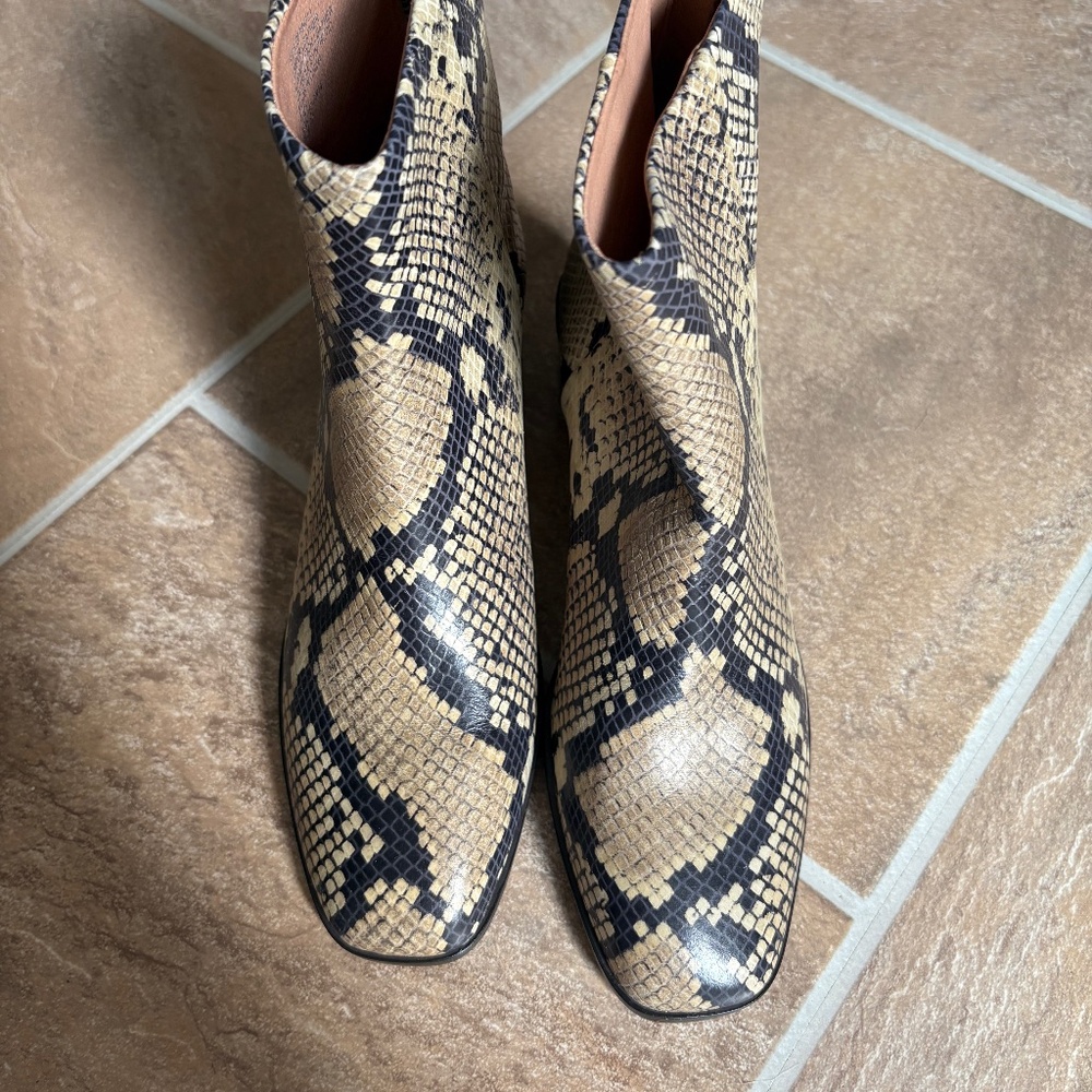 Madewell The Essex Ankle Boot